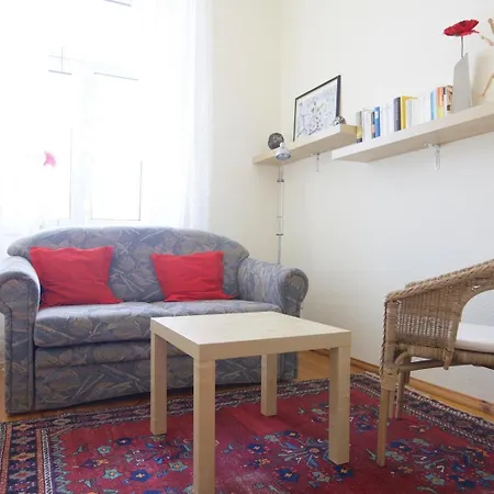 Zum Gruenen Tor - Ganzheitliche Guest house *